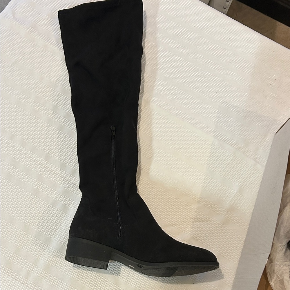 Worthington size 9.5 Black Knee-High Women's Boots Faux Suede